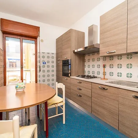Le Della Costa Daire *